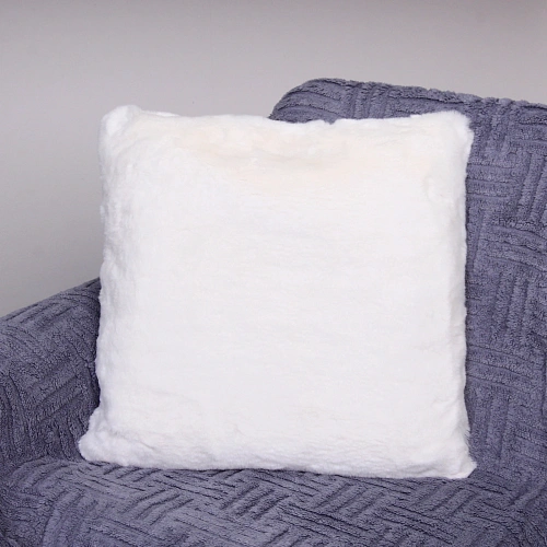 Чехол для декоративной подушки "SOFI", 43*43 см, иск. мех, цвет белый